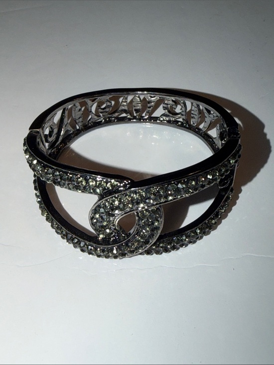 Jewelry - Dark Green Crystal Accent Women's Statement Bracelet Hinged Cuff Style NWOT